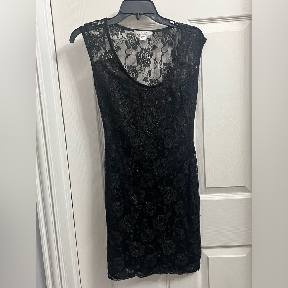 Papaya short Black lace dress. Size: Medium. Pet and smoke free home.